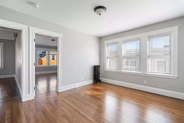 Boston, MA 02124,10 Centre Ave #5