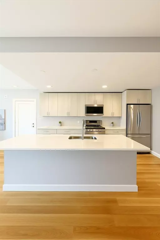 Boston, MA 02128,98 Prescott St #3b