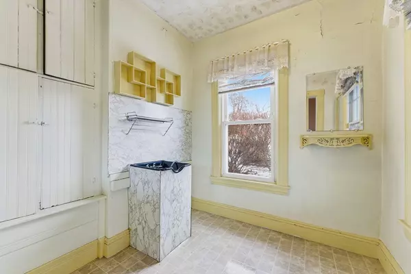 Springfield, MA 01109,60 Barrison Street