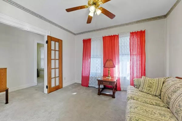 Springfield, MA 01109,60 Barrison Street