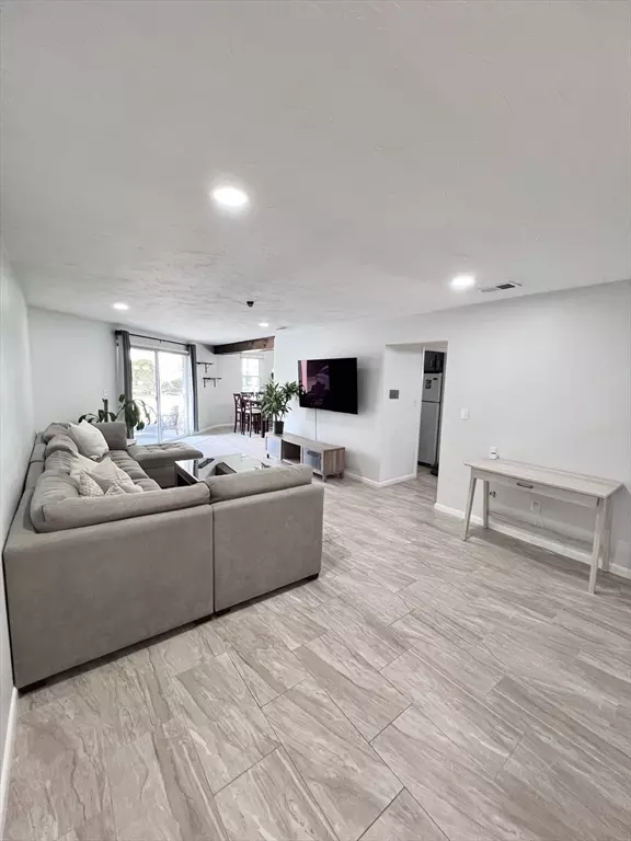 Stoughton, MA 02072,39 Christopher #B