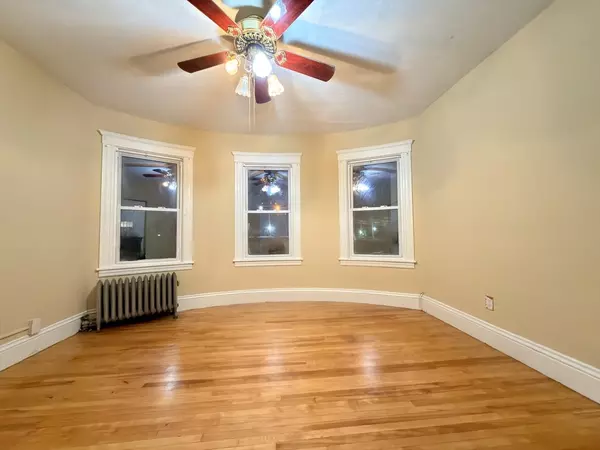 Worcester, MA 01610,90 Vernon #2