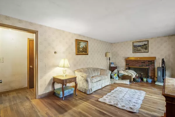 Woburn, MA 01801,15 Crescent Rd