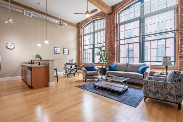 Lawrence, MA 01840,300 Canal Street #8-506