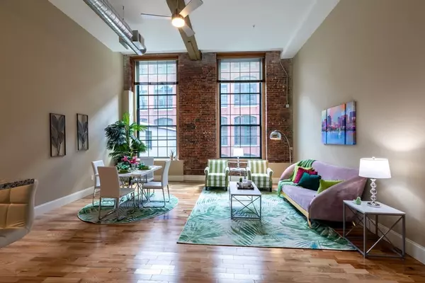 Lawrence, MA 01840,300 Canal Street #8-506