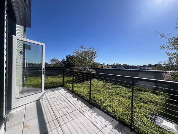 Somerville, MA 02145,154 Broadway #408