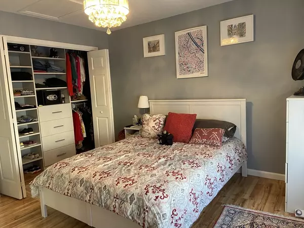 Easthampton, MA 01027,20 Maine Ave #20