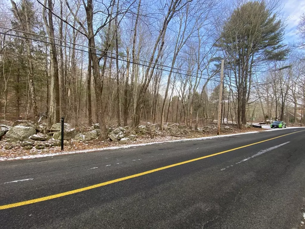 Charlton, MA 01507,0 Oxbow Rd