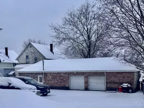 Lowell, MA 01851,18-22 Burgess St