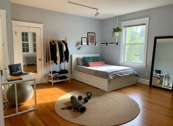 Brookline, MA 02446,316 Saint Paul #5