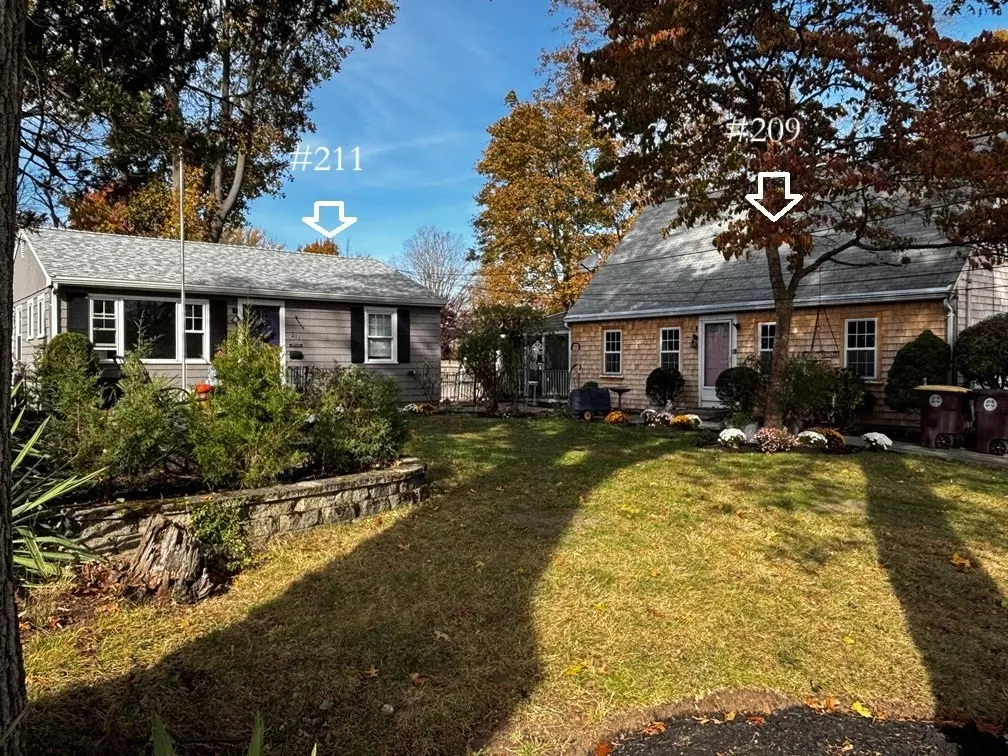 Weymouth, MA 02189,209-211 Lake Shore Dr