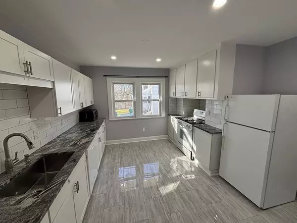 Norwood, MA 02062,21 Savin Ave. #2