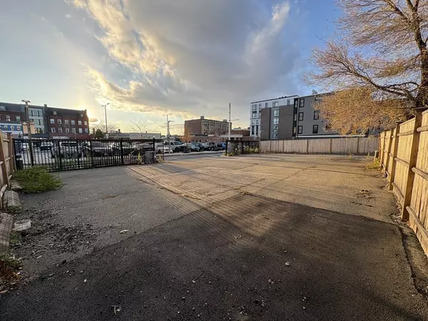 Boston, MA 02127,364-368 Athens St