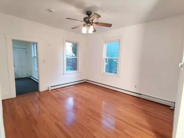 Somerville, MA 02145,79 Partridge Ave #1