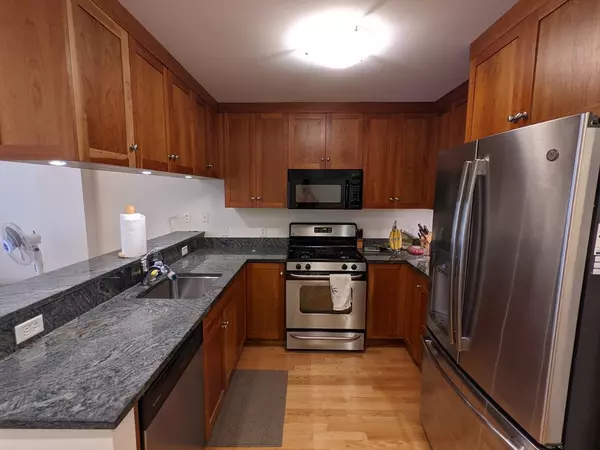 Brookline, MA 02446,2 Saint Paul Street #309