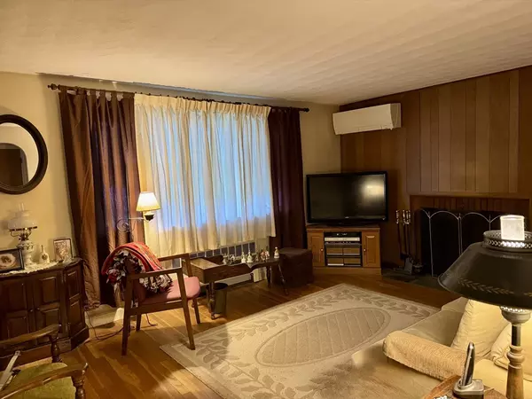 Lexington, MA 02420,55 Ivan St