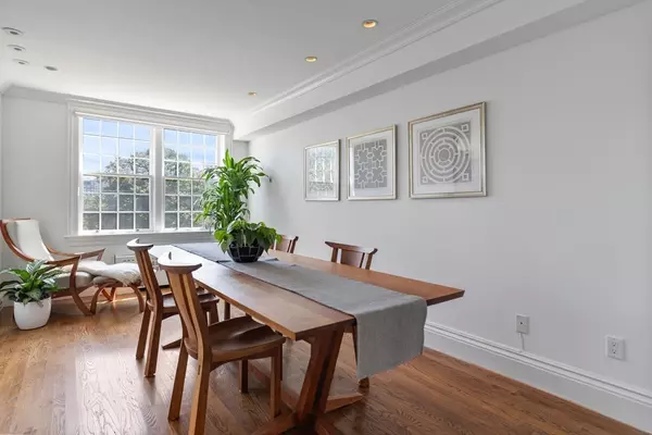 Boston, MA 02108,80 Beacon #51