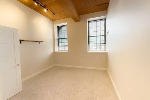 Lowell, MA 01852,130 John St #242