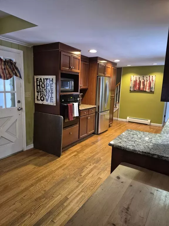 Southbridge, MA 01550,757 South St