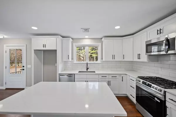 Westport, MA 02790,837 Main Road / Lot 2