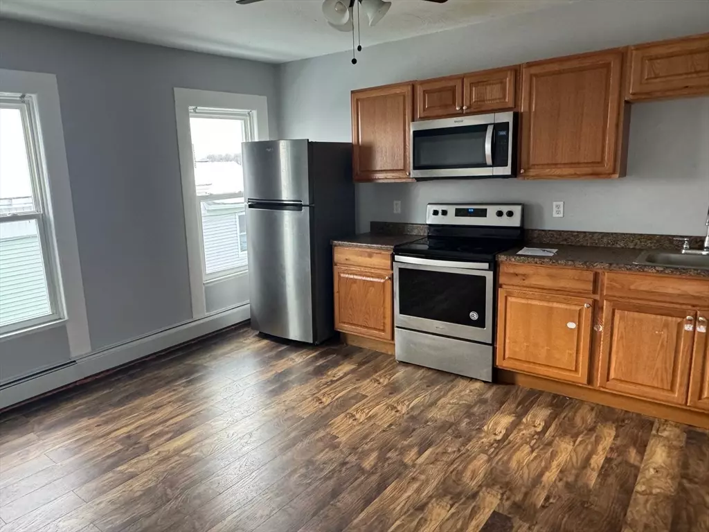 Worcester, MA 01609,34 Irving St #2