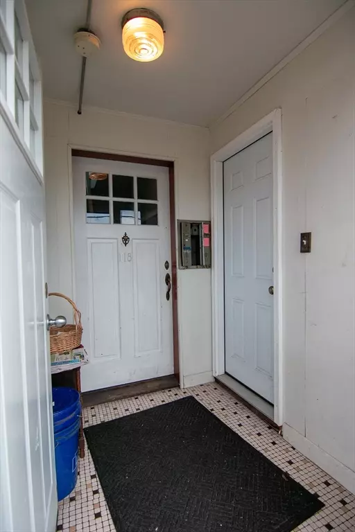 Saugus, MA 01906,118 Vine Street #2