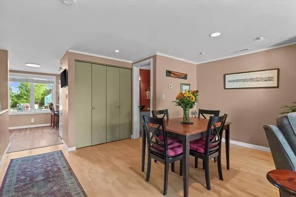 Newburyport, MA 01950,126 Merrimac St #47