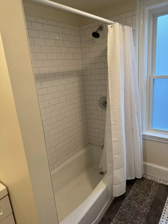 Quincy, MA 02171,49 Holmes St #2B