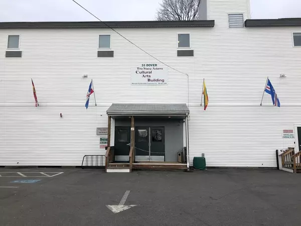 Brockton, MA 02301,33 Dover St #316