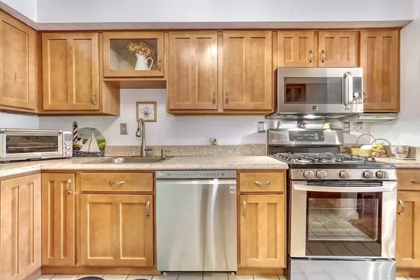 Boston, MA 02467,1206 Lagrange St #1206