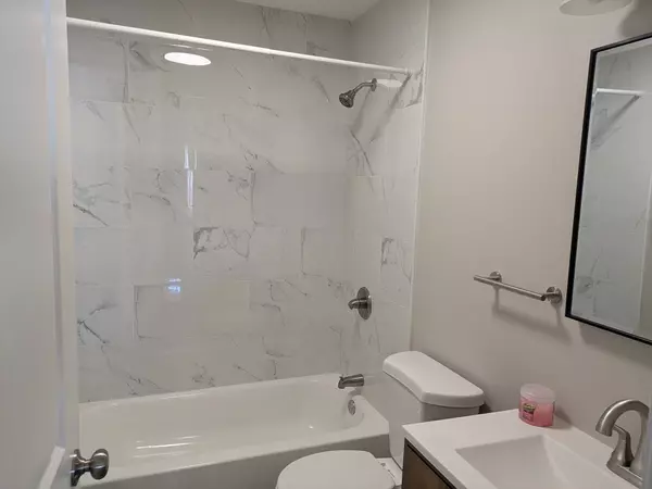 Springfield, MA 01108,130 Dickinson #130