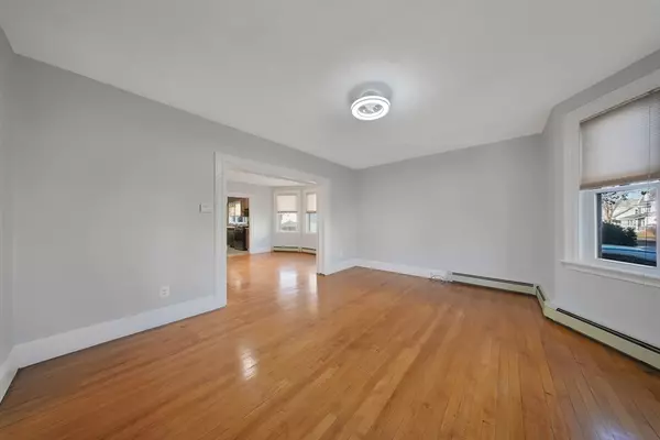85 Kemper St #1, Quincy, MA 02170