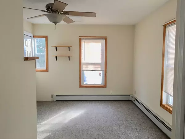 Marlborough, MA 01752,17 Hudson St #2