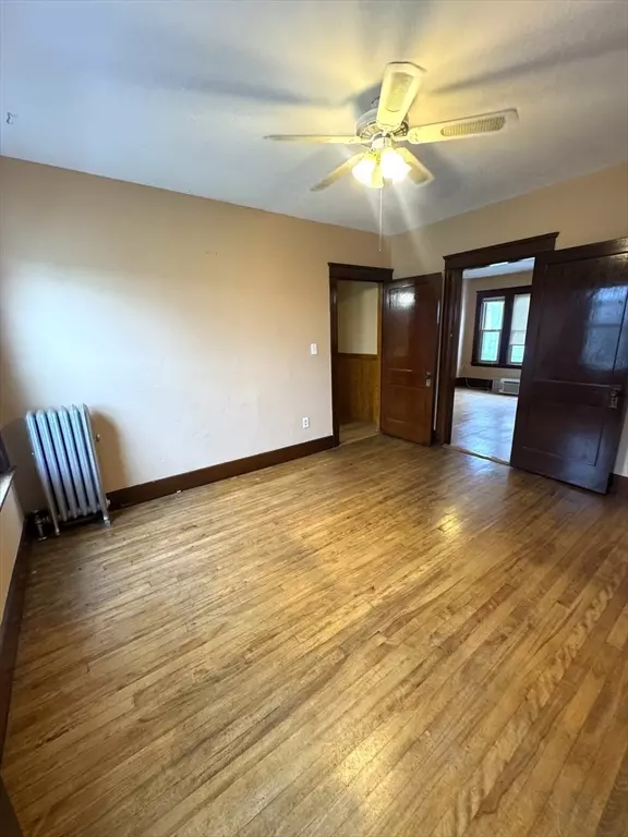 Worcester, MA 01604,412 Grafton St #3