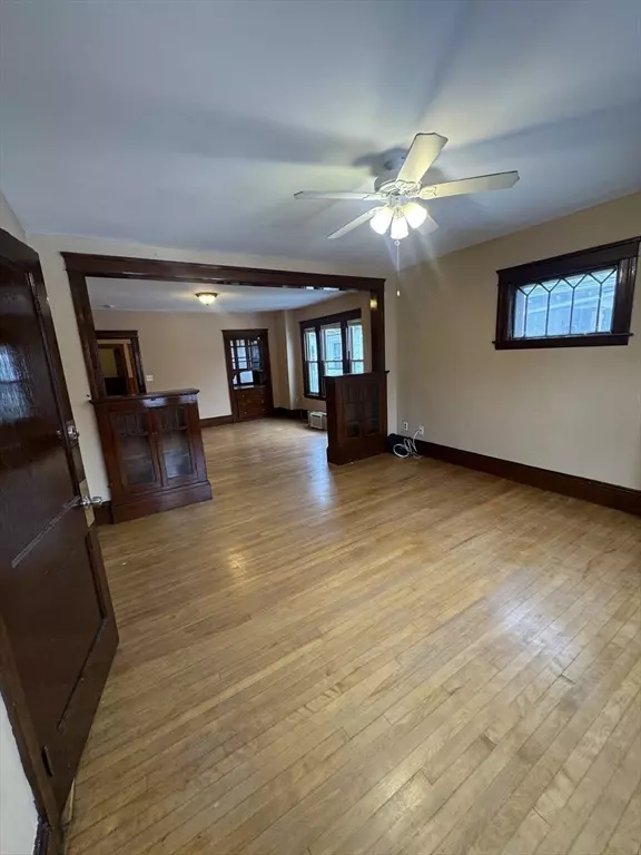 Worcester, MA 01604,412 Grafton St #3