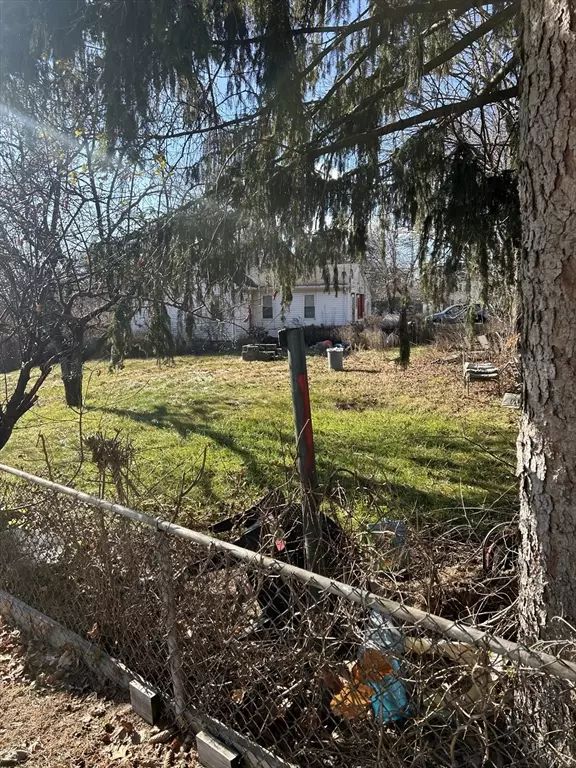 Attleboro, MA 02703,90 West Carpenter