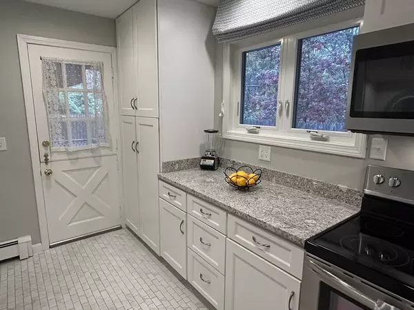 Dennis, MA 02638,59 Route 6a Main #19-2