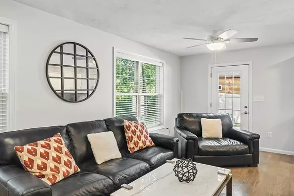 Tyngsborough, MA 01879,33 Phalanx St