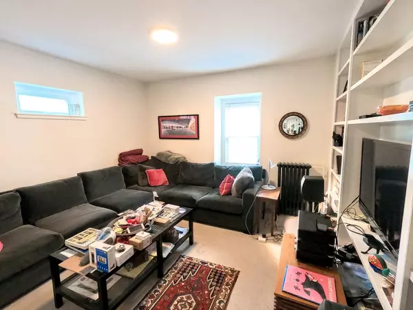 Boston, MA 02119,41 School St. #2