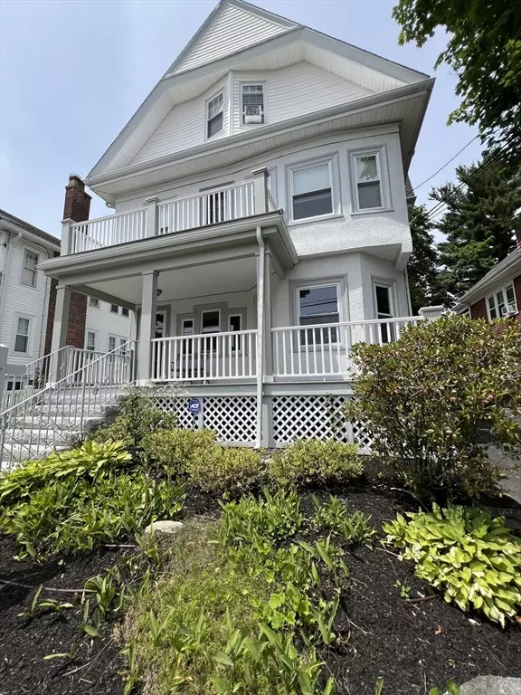 67 Commonwealth Rd #2, Watertown, MA 02472