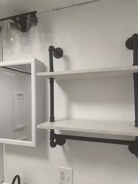 Springfield, MA 01108,14 Woodlawn #2