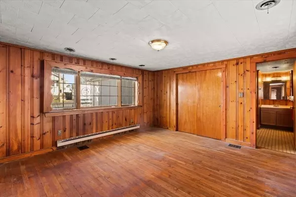 Hull, MA 02045,189 Kingsley Rd