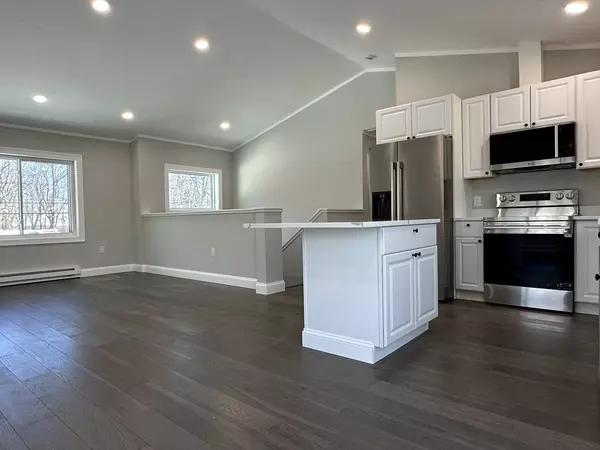 Becket, MA 01223,102 Wells Road