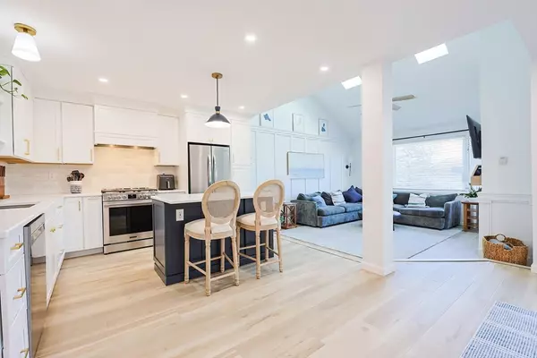 North Providence, RI 02904,87 Nipmuc Trl #B