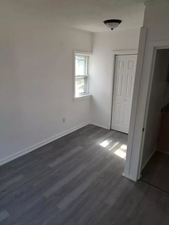 Pittsfield, MA 01201,17 Wallace Pl