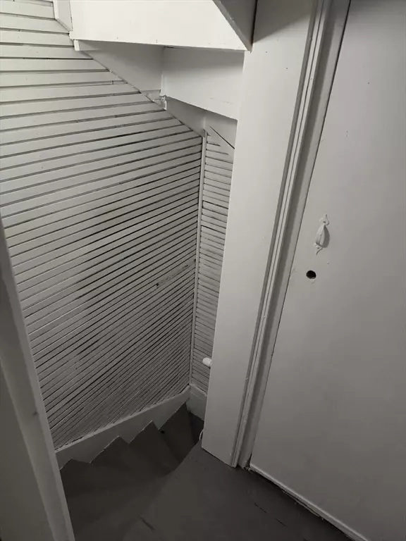 Pittsfield, MA 01201,17 Wallace Pl