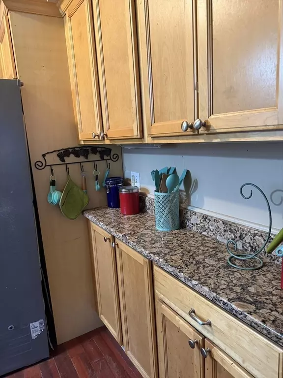 Amesbury, MA 01913,4 Larnard Ct