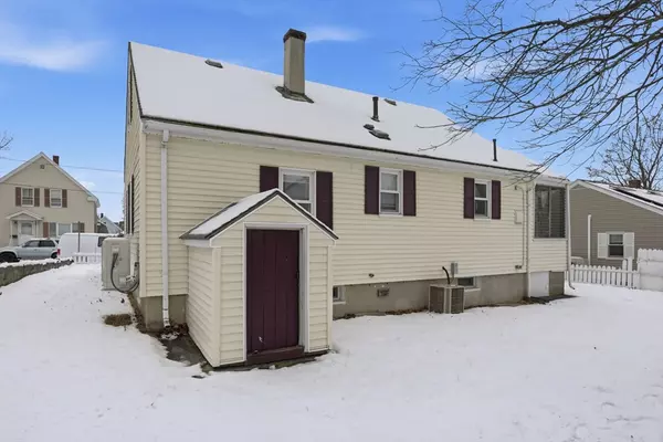 Lowell, MA 01854,39 Phoebe Ave