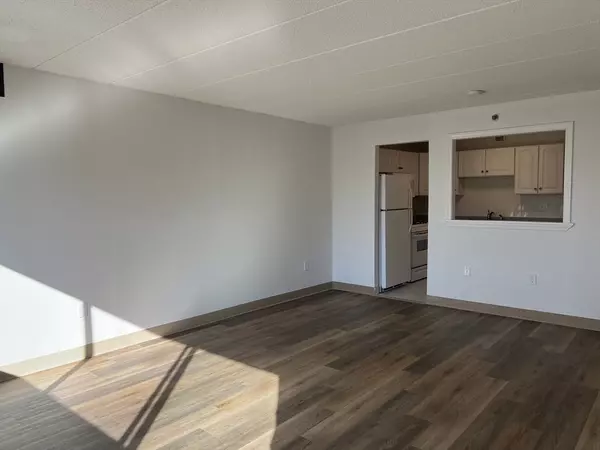 Winthrop, MA 02152,1 Pond St. #7B