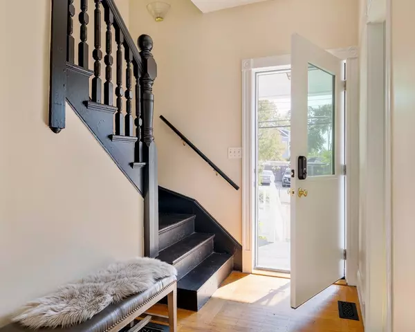 Medford, MA 02155,87 College Ave #87